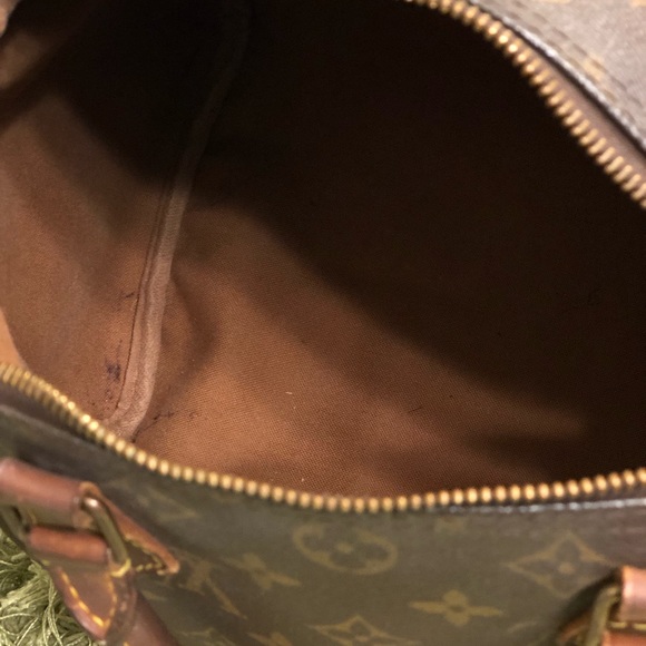 Authentic Louis Vuitton Speedy Bag - Picture 6 of 8